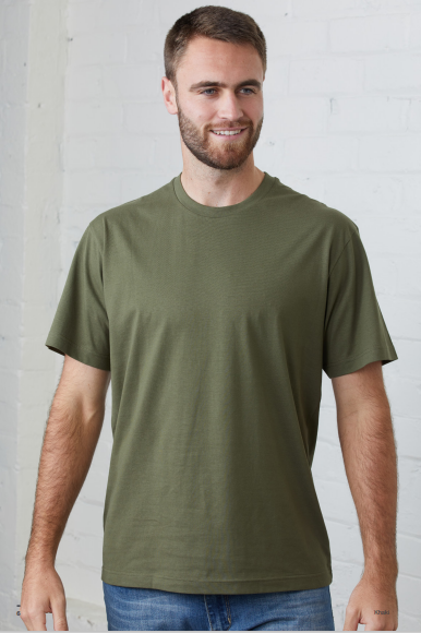This classic t-shirt is a loose fit to suit everybody. The versatile cotton basic is a wardrobe essential